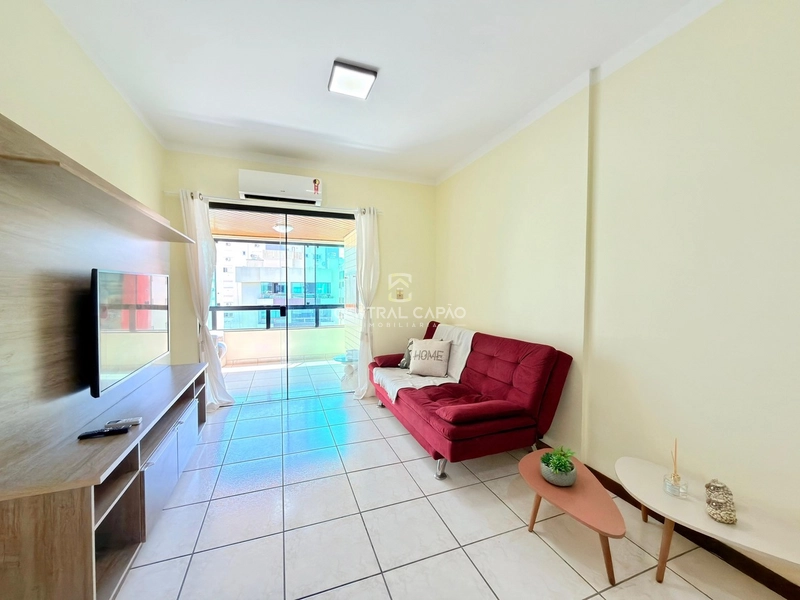 Apartamento com sacada de frente e vista mar à venda em Capão