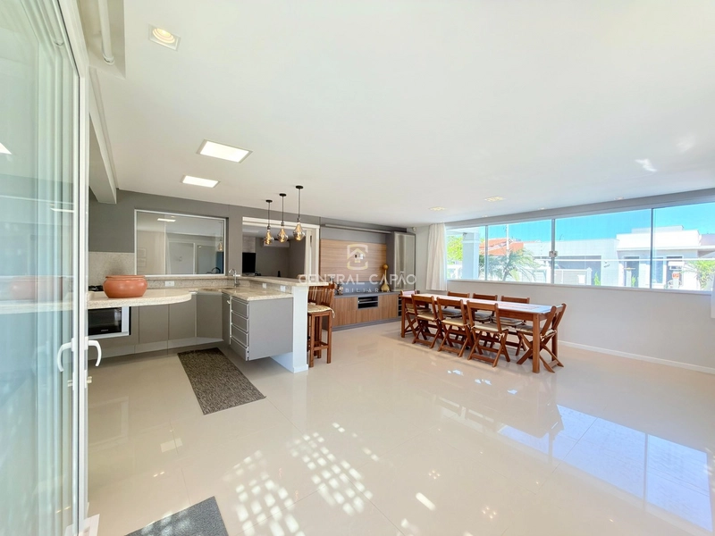 Casa à tres quadras do mar à venda em Atlântida Sul: 9ª foto da galeria de imagens do imóvel