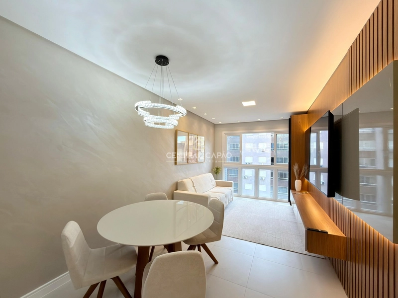 Apartamento 2 dormitórios mobiliado e decorado: 2ª foto da galeria de imagens do imóvel