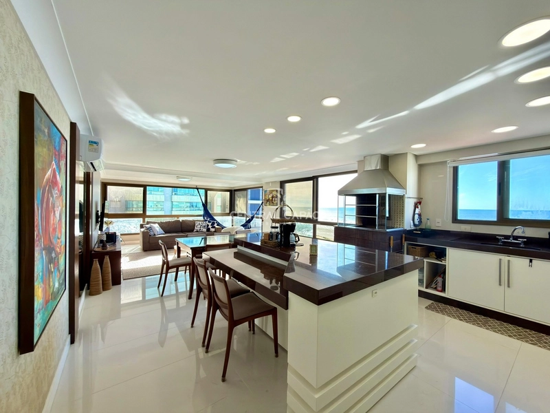 Apartamento gigante com 4 suítes à venda em Capão da Canoa: 3ª foto da galeria de imagens do imóvel