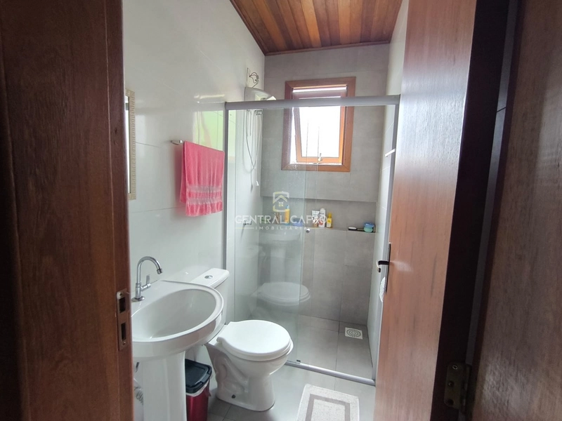 CASA EM GRÁPIA NO BAIRRO ARAÇÁ: 11ª foto da galeria de imagens do imóvel