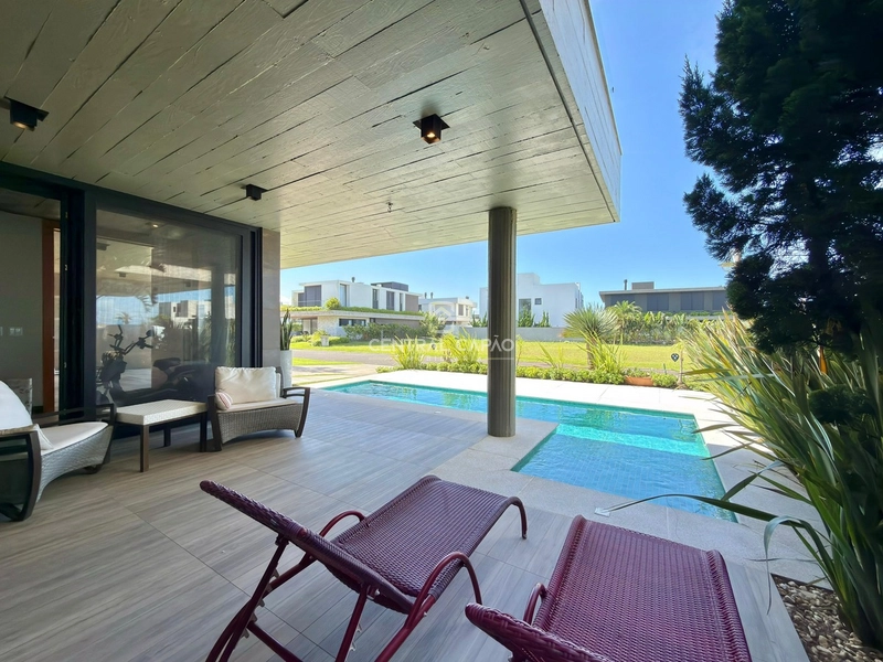 Sobrado 5 suítes à venda em condomínio em Xangri-Lá: 3ª foto da galeria de imagens do imóvel