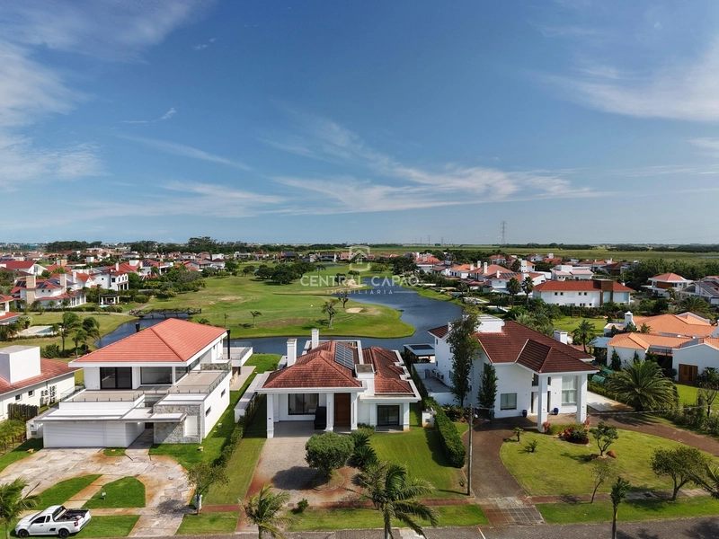 Casa 4 suítes à venda no condomínio Green Village em Xangri-Lá: 2ª foto da galeria de imagens do imóvel