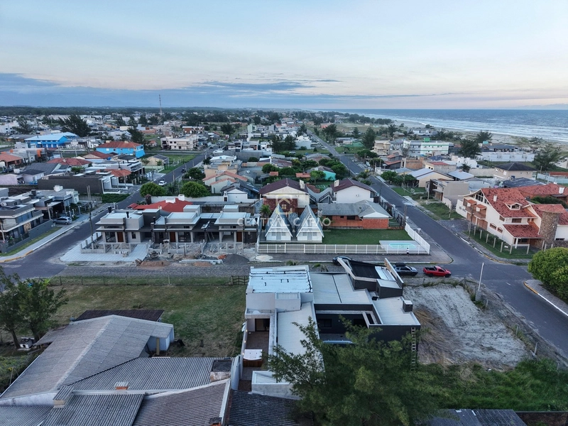 Casa 3 suítes bem pertinho do mar à venda em Capão da Canoa: 35ª foto da galeria de imagens do imóvel