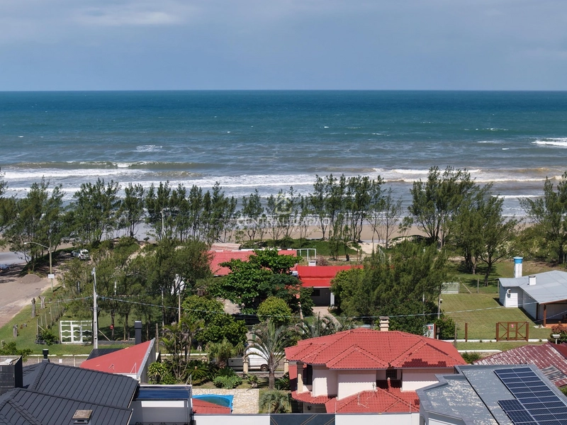 Sobrado 4 suítes pertinho do mar à venda em Capão da Canoa: 4ª foto da galeria de imagens do imóvel