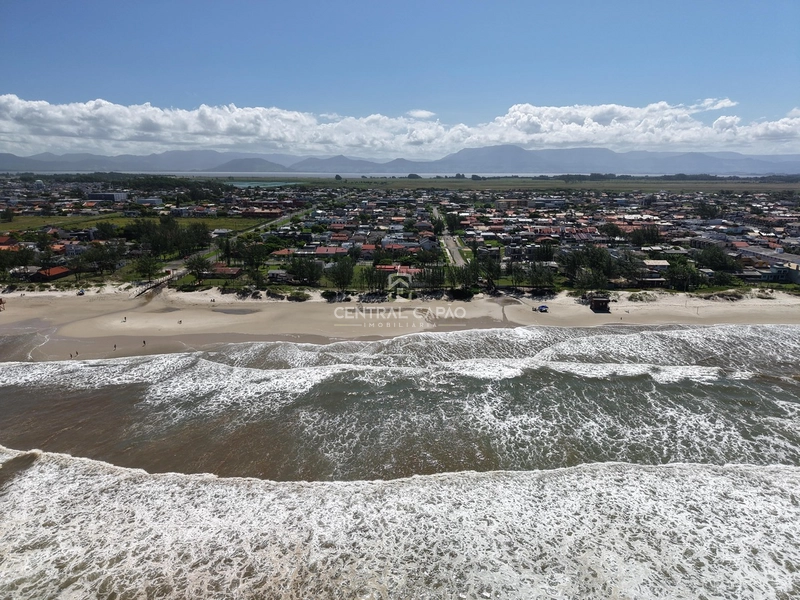 Sobrado 4 suítes pertinho do mar à venda em Capão da Canoa: 7ª foto da galeria de imagens do imóvel