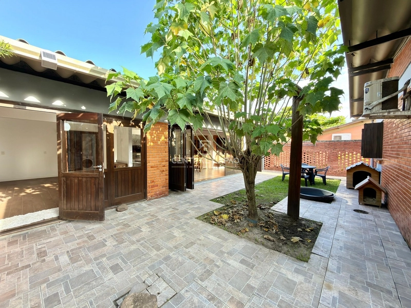 Casa 3 dormitórios à venda no centro de Xangri-Lá: 34ª foto da galeria de imagens do imóvel