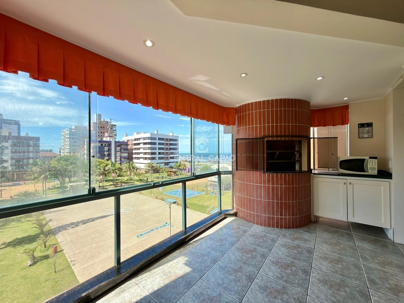 Apartamento com vista para o mar e Praça do Farol à venda em Capão: 2ª foto da galeria de imagens do imóvel