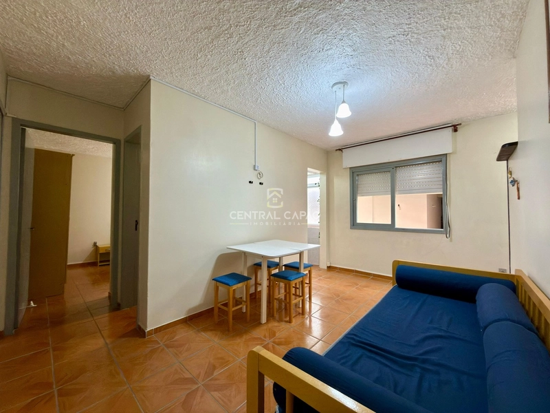 Apartamento de 1 dormitório com box de garagem a uma quadra do mar: 2ª foto da galeria de imagens do imóvel