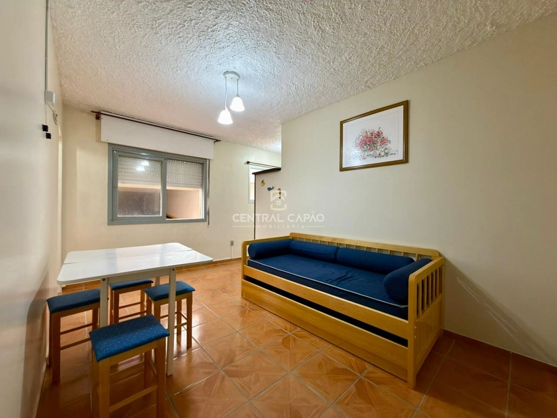 Apartamento de 1 dormitório com box de garagem a uma quadra do mar: 1ª foto da galeria de imagens do imóvel