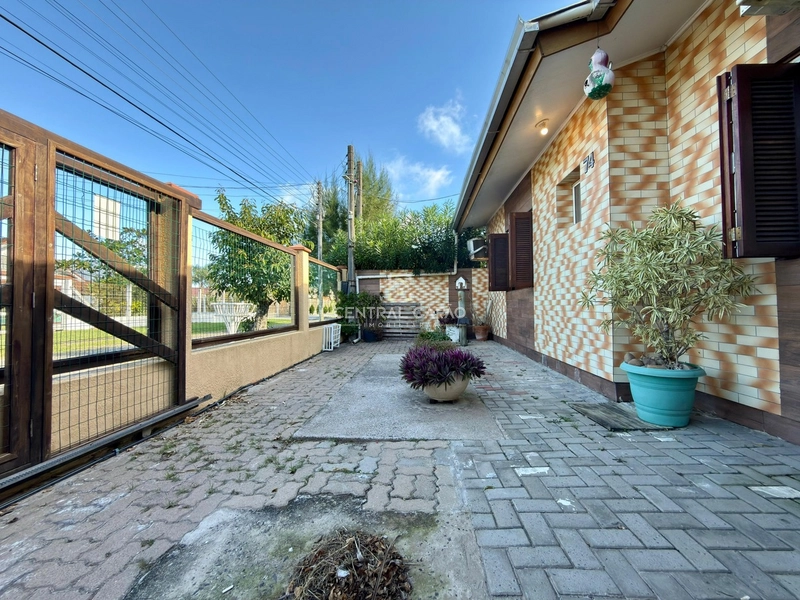 CASA A 300M DO MAR NO ARAÇÁ | AMPLO TERRENO + ANEXOS | CAPÃO DA CANOA: 8ª foto da galeria de imagens do imóvel