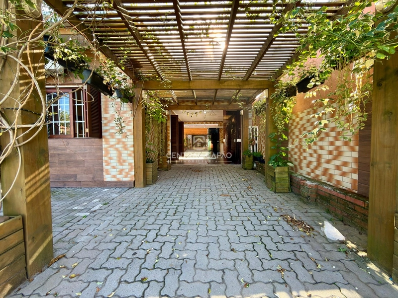 CASA A 300M DO MAR NO ARAÇÁ | AMPLO TERRENO + ANEXOS | CAPÃO DA CANOA: 11ª foto da galeria de imagens do imóvel