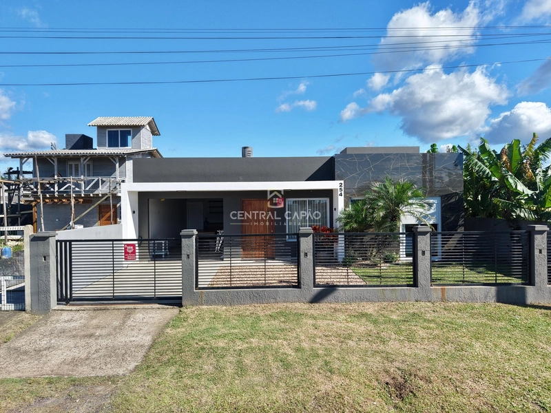 Casa com piscina à venda na Zona Norte
