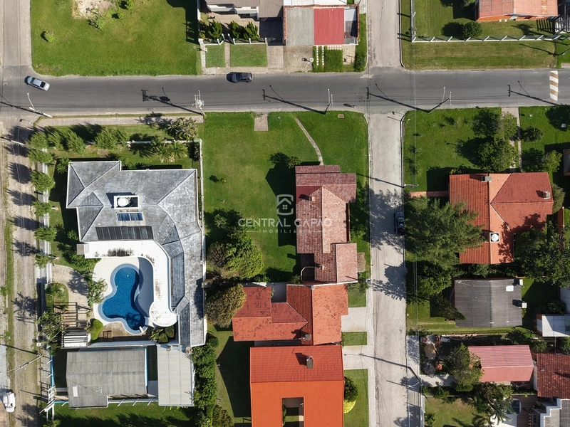 Casa em super lote à venda no Centro e próximo ao mar em Xangri-Lá: 7ª foto da galeria de imagens do imóvel