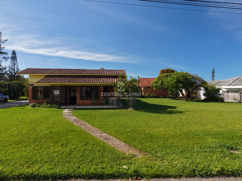 Casa em super lote à venda no Centro e próximo ao mar em Xangri-Lá: 1ª foto da galeria de imagens do imóvel