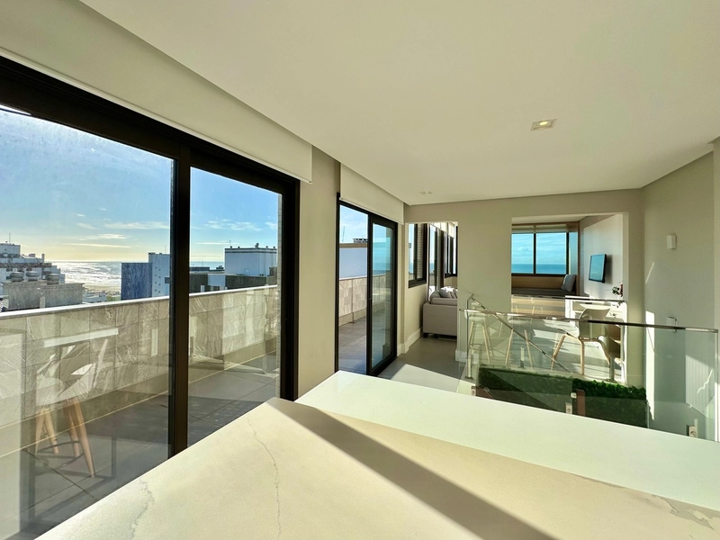 COBERTURA DUPLEX  VISTA ETERNA DO MAR E FRENTE PARA PRAÇA: 19ª foto da galeria de imagens do imóvel