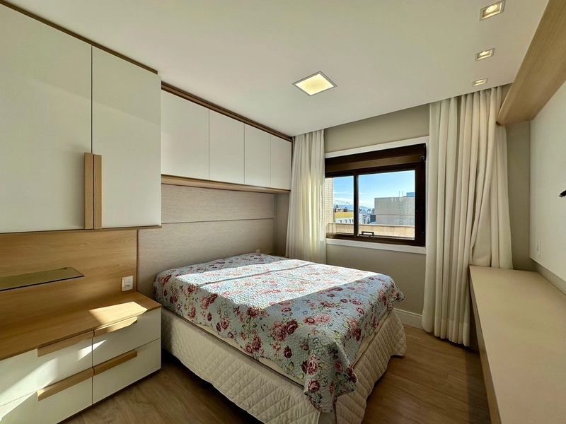 COBERTURA DUPLEX  VISTA ETERNA DO MAR E FRENTE PARA PRAÇA: 25ª foto da galeria de imagens do imóvel