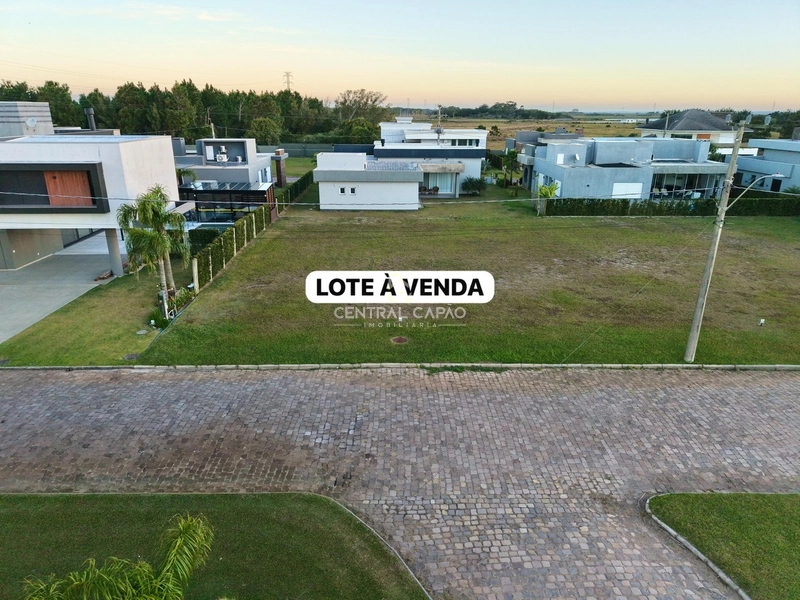 Terreno à venda no condomínio Náutico Lagoa do Passo em Xangri-Lá: 1ª foto da galeria de imagens do imóvel