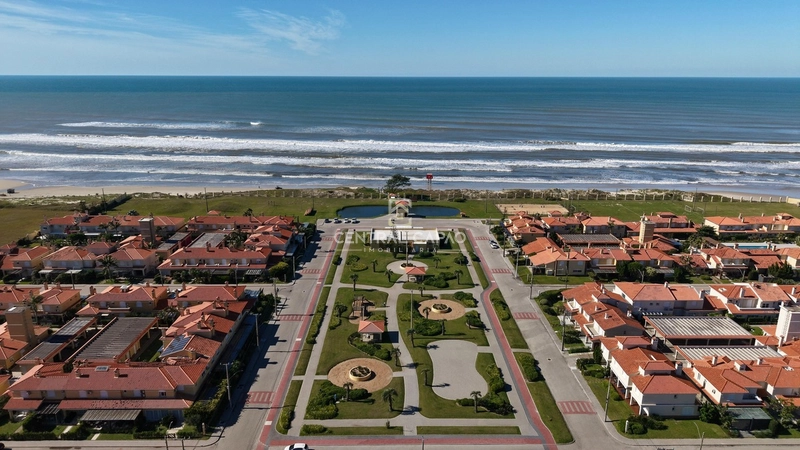 Casa em condomínio beira mar à venda em Xangri-Lá: 2ª foto da galeria de imagens do imóvel