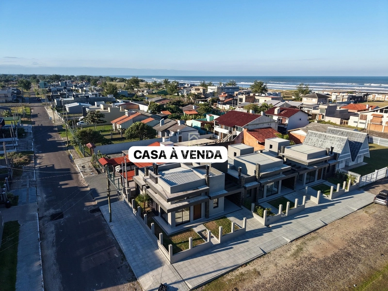 Casa geminada à venda no bairro Jardim Beira Mar em Capão: 2ª foto da galeria de imagens do imóvel