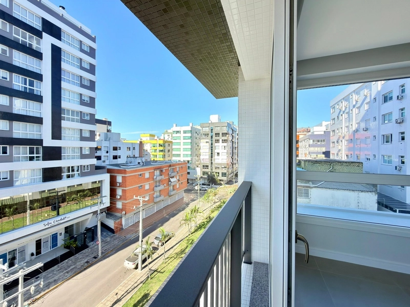 Apartamento 3 dormitórios com sacada e vista liberada em Capão: 7ª foto da galeria de imagens do imóvel