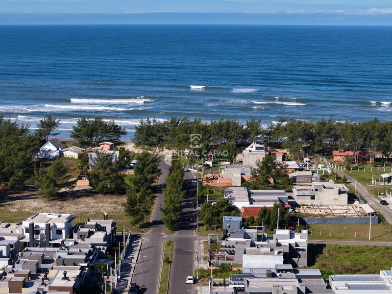 Casa geminada próxima ao mar à venda no bairro Guarani: 6ª foto da galeria de imagens do imóvel