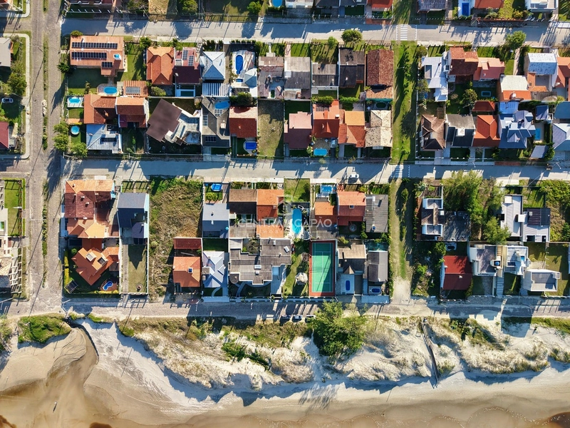 Mansão de frente para o mar à venda em Xangri-Lá: 2ª foto da galeria de imagens do imóvel