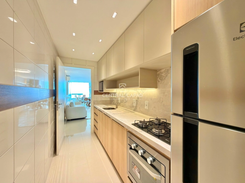 Apartamento 2 dormitórios com sacada de frente para o mar: 19ª foto da galeria de imagens do imóvel