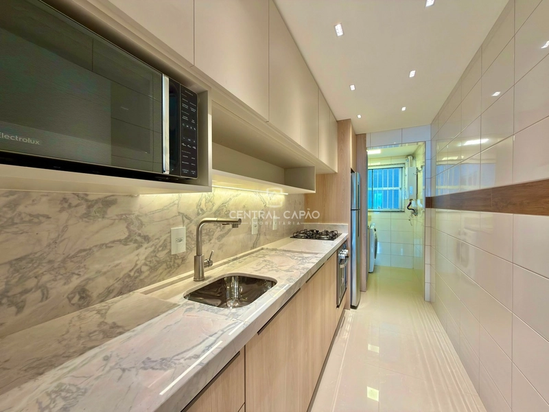 Apartamento 2 dormitórios com sacada de frente para o mar: 18ª foto da galeria de imagens do imóvel