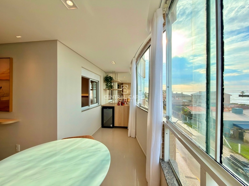 Apartamento 2 dormitórios com sacada de frente para o mar: 11ª foto da galeria de imagens do imóvel