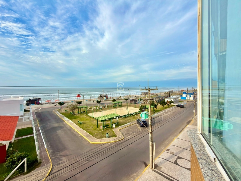 Apartamento 2 dormitórios com sacada de frente para o mar: 10ª foto da galeria de imagens do imóvel