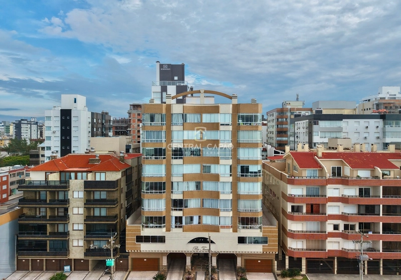 Apartamento 2 dormitórios com sacada de frente para o mar: 34ª foto da galeria de imagens do imóvel