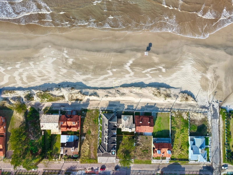 Casa 2 dormitórios com vista para o mar: 2ª foto da galeria de imagens do imóvel