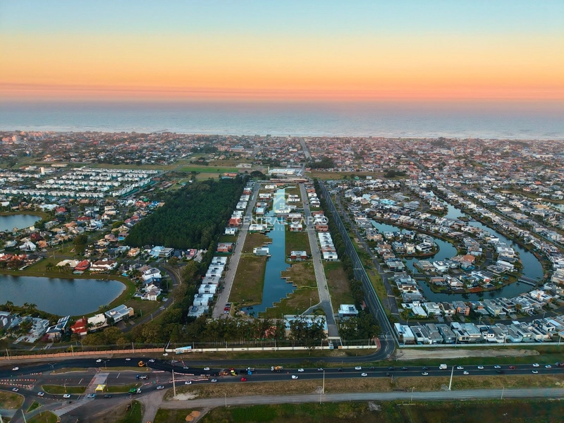 Casa beira lago no condomínio Amaná em Atlântida: 42ª foto da galeria de imagens do imóvel