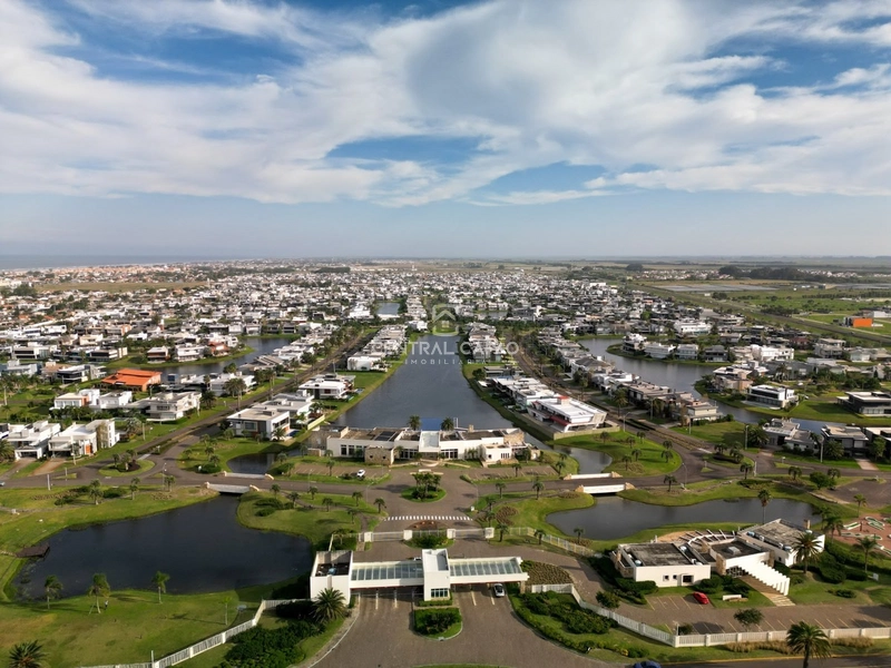 Sobrado 4 suítes beira lago: 58ª foto da galeria de imagens do imóvel