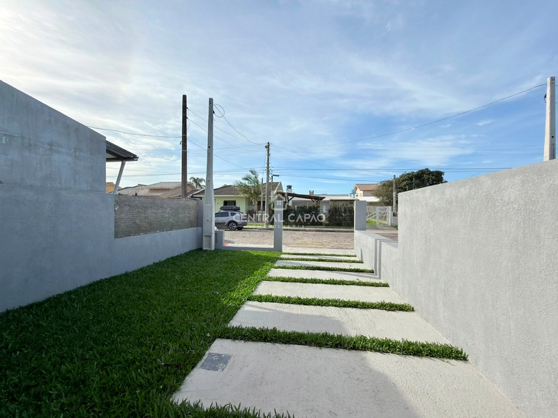 Casa 2 dormitórios em Capão Novo: 21ª foto da galeria de imagens do imóvel
