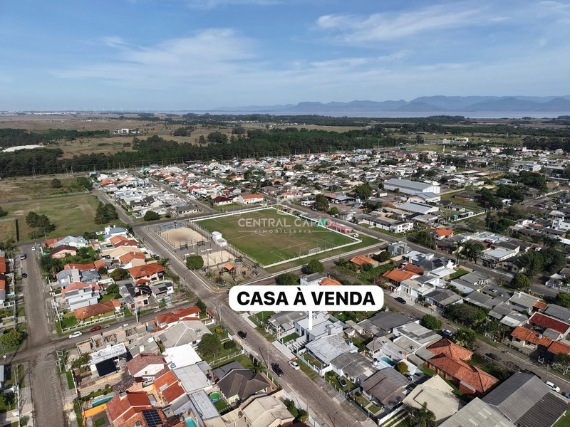 Casa 2 dormitórios em Capão Novo: 2ª foto da galeria de imagens do imóvel