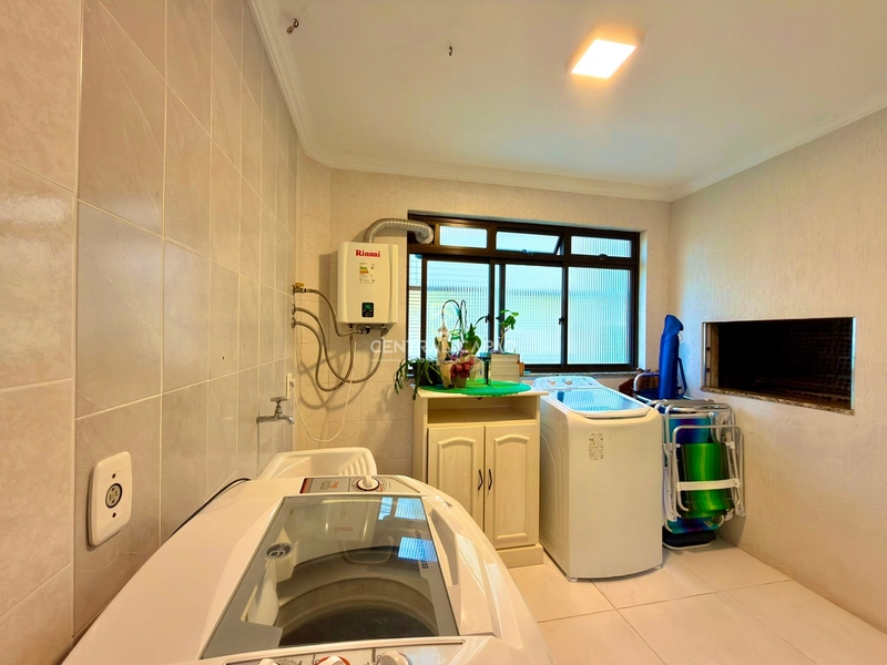 Apartamento 3 dormitórios, esquina com a Praça do Farol: 27ª foto da galeria de imagens do imóvel