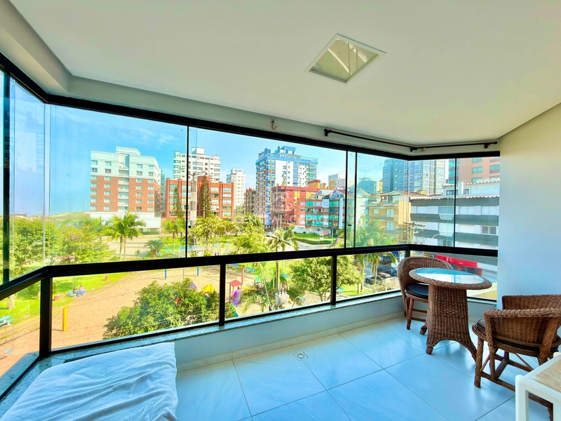 Apartamento 3 dormitórios, esquina com a Praça do Farol: 1ª foto da galeria de imagens do imóvel