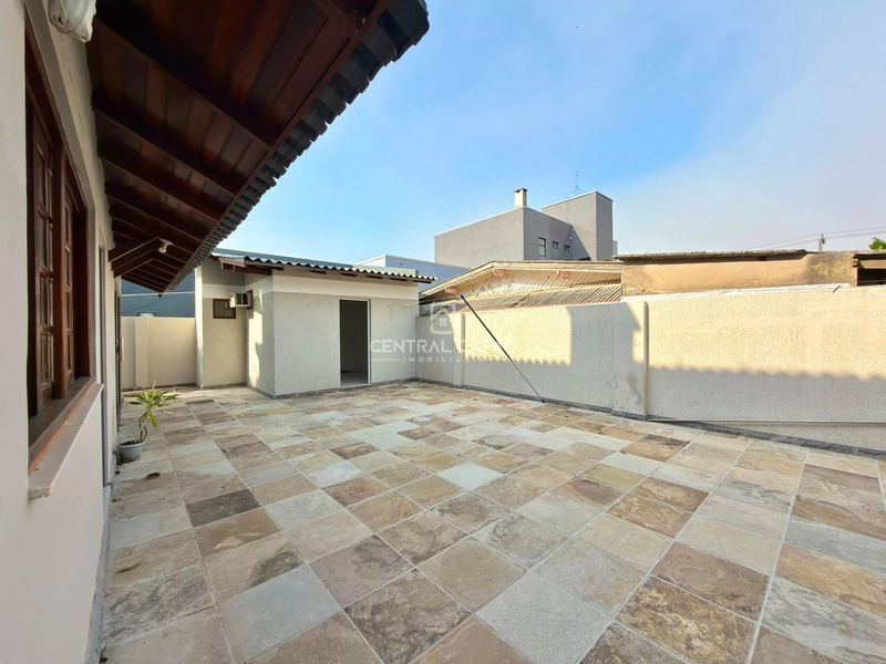 Sobrado 3 dormitórios mobiliada e decorada com piscina: 21ª foto da galeria de imagens do imóvel