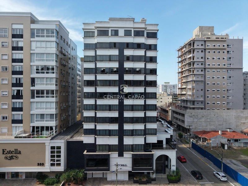 Apartamento 3 dormitórios de frente para praça à venda em Capão: 23ª foto da galeria de imagens do imóvel