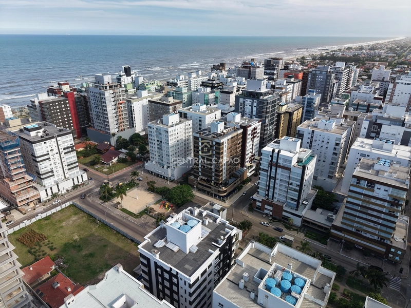 Apartamento 3 dormitórios de frente para praça à venda em Capão: 25ª foto da galeria de imagens do imóvel