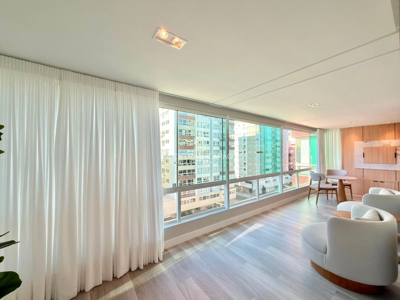 Apartamento 2 dormitórios com vista eterna para o mar: 32ª foto da galeria de imagens do imóvel