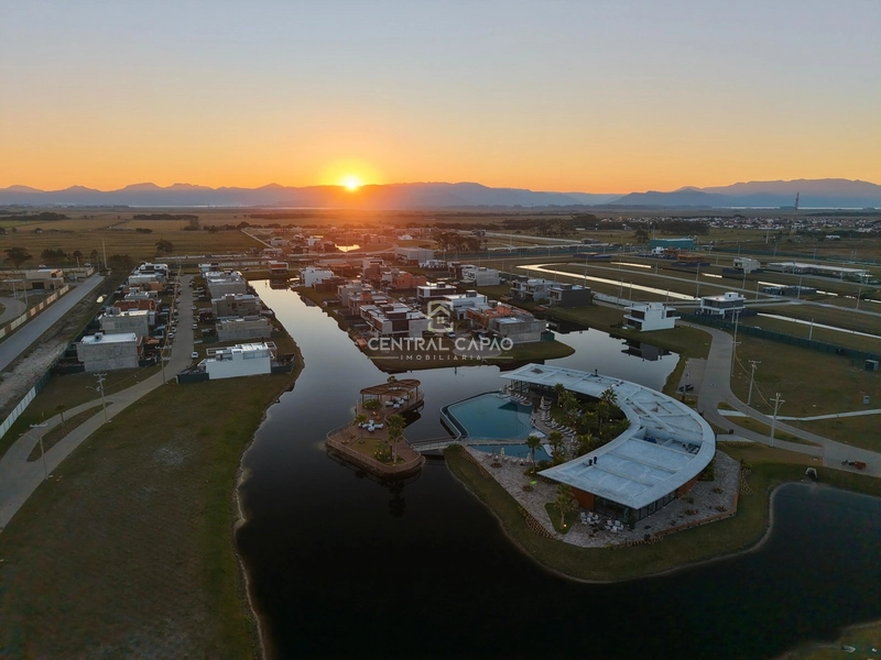 Residência conteporânea beira lago no condomínio Zen: 50ª foto da galeria de imagens do imóvel