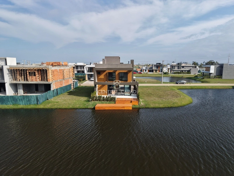 Residência conteporânea beira lago no condomínio Zen: 39ª foto da galeria de imagens do imóvel