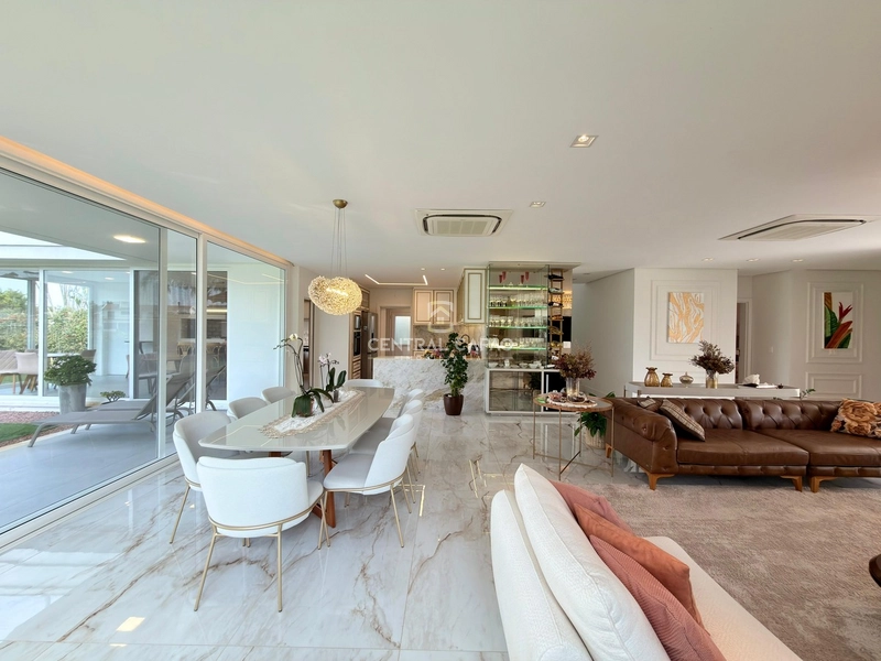 Casa 5 suítes mobiliada e decorada no condomínio Green Village: 9ª foto da galeria de imagens do imóvel