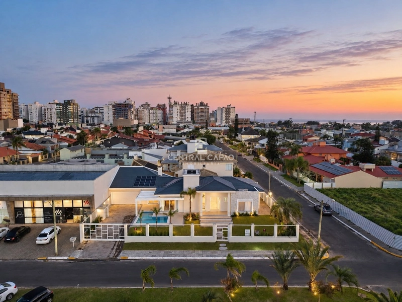 Casa 3 suítes com piscina e energia solar à venda em Capão: 2ª foto da galeria de imagens do imóvel