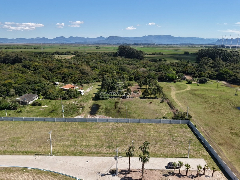 Terreno frente leste à venda no condomínio Pleno em Xangri-Lá: 3ª foto da galeria de imagens do imóvel