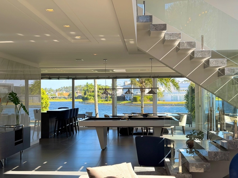 Casa 4 suítes beira lago no condomínio Bosques de Atlântida: 7ª foto da galeria de imagens do imóvel