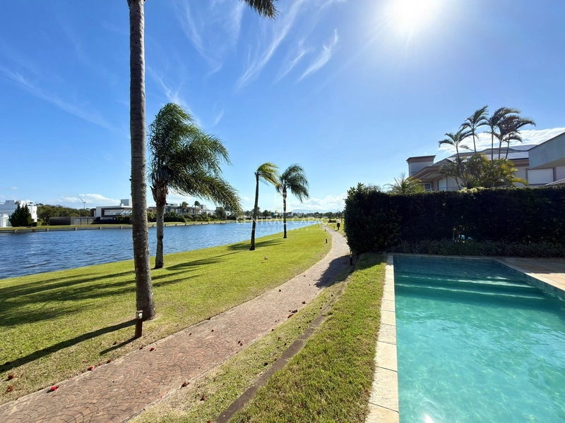 Casa 4 suítes beira lago no condomínio Bosques de Atlântida: 23ª foto da galeria de imagens do imóvel